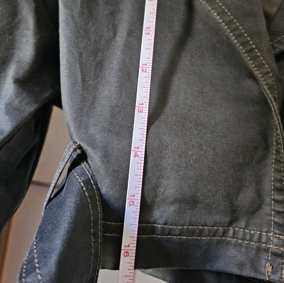 Zara Cropped Waxed Trench Coat - Picture 3 of 9